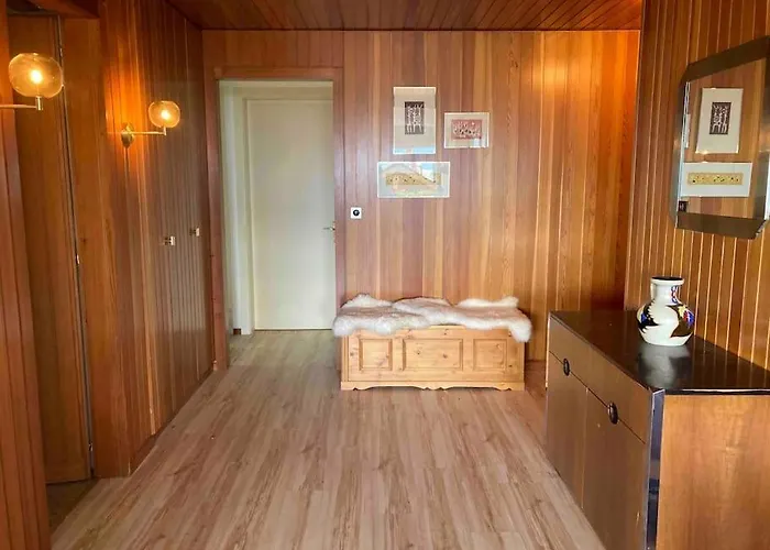 Magnifique Avec Piscine, Balcon Et Vue *