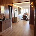 公寓 Magnifique Avec Balcon Et Vue 克莱恩 蒙塔纳